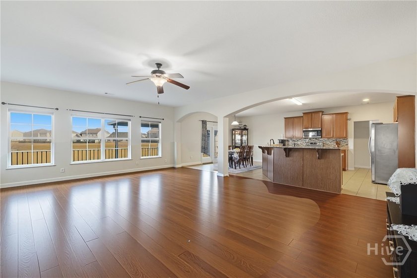 Bring an offer! Spacious home with pond views and a well-planned - photo 21