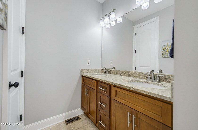 The perfect cottage in Old Shell Point! Full of Lowcountry charm - photo 24