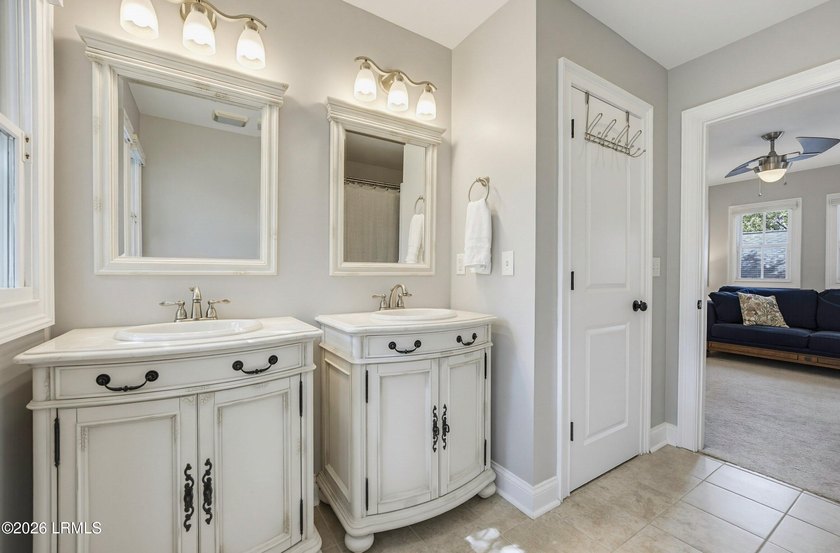 The perfect cottage in Old Shell Point! Full of Lowcountry charm - photo 33
