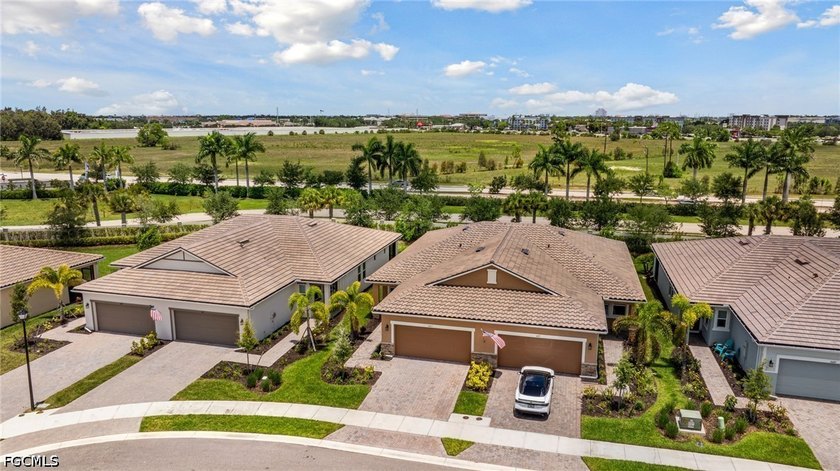 Welcome to Bonavie Cove, one of Fort Myers' most desirable gated - photo 46