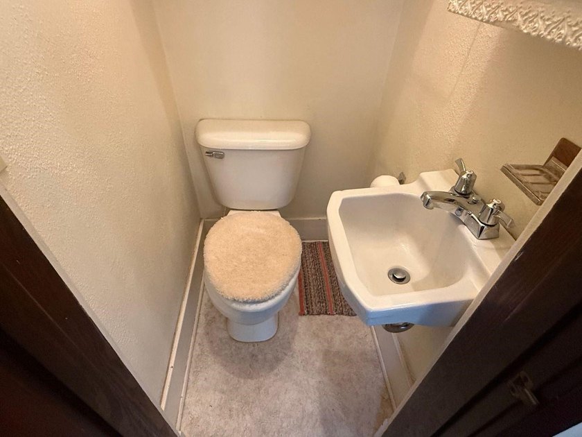 This charming 4-bedroom home sits on a desirable corner lot and - photo 14