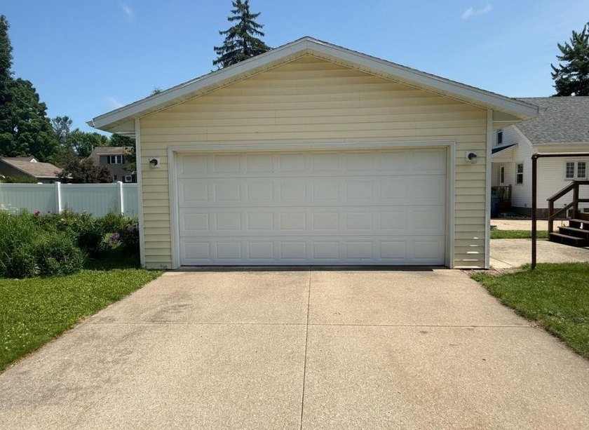 This charming 4-bedroom home sits on a desirable corner lot and - photo 28