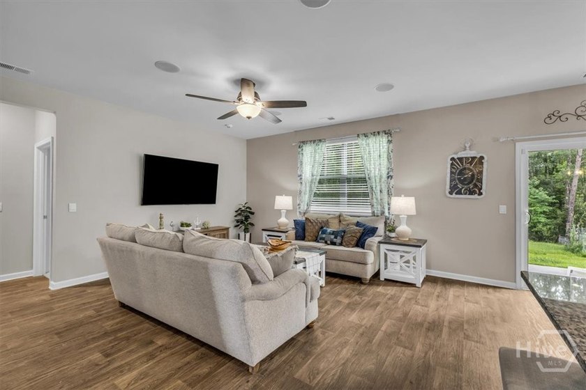 This 2-story, 5-bedroom, 3-bathroom beauty has laid all its - photo 19
