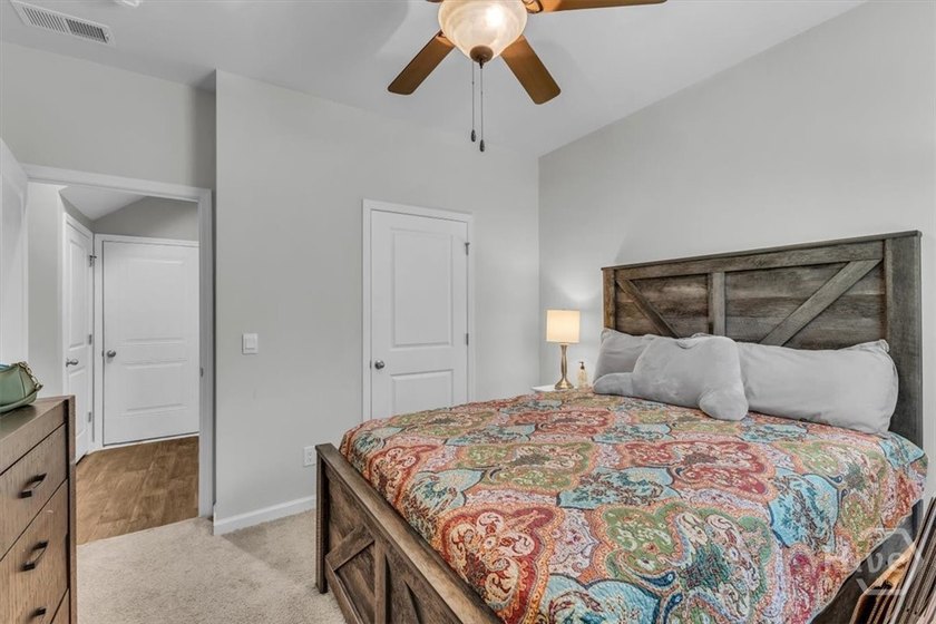 This 2-story, 5-bedroom, 3-bathroom beauty has laid all its - photo 21