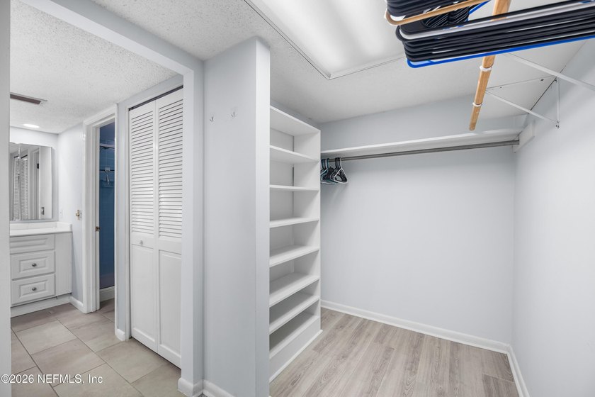 **RENOVATED**FIRST FLOOR**GREAT LOCATION** This charming - photo 24