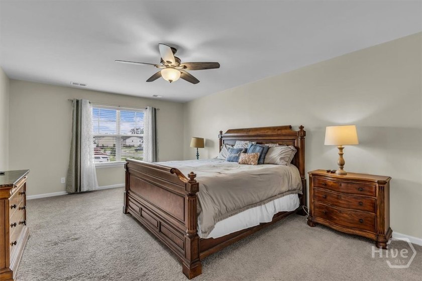 This 2-story, 5-bedroom, 3-bathroom beauty has laid all its - photo 28