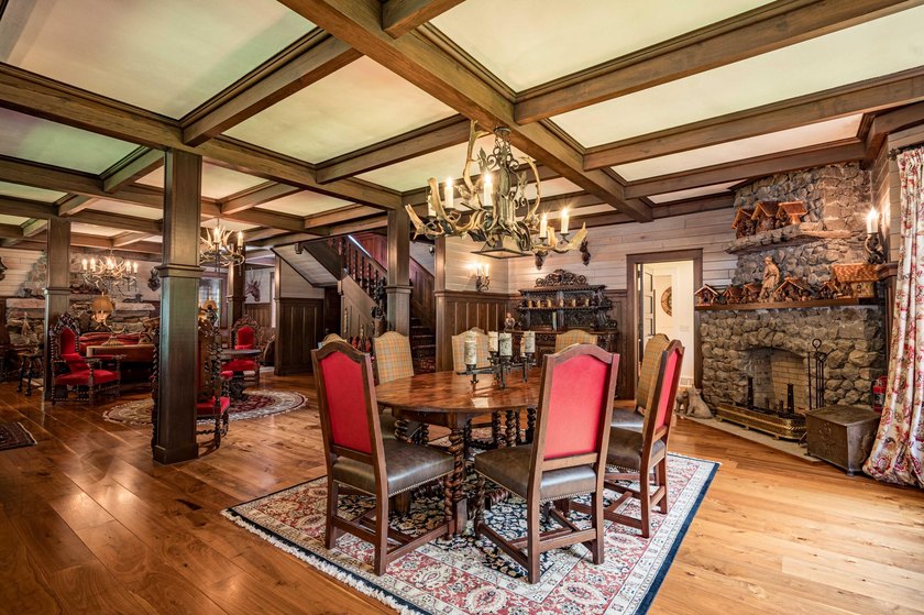 'Tojenka' is a rare Big Moose Lake estate offering an - photo 30