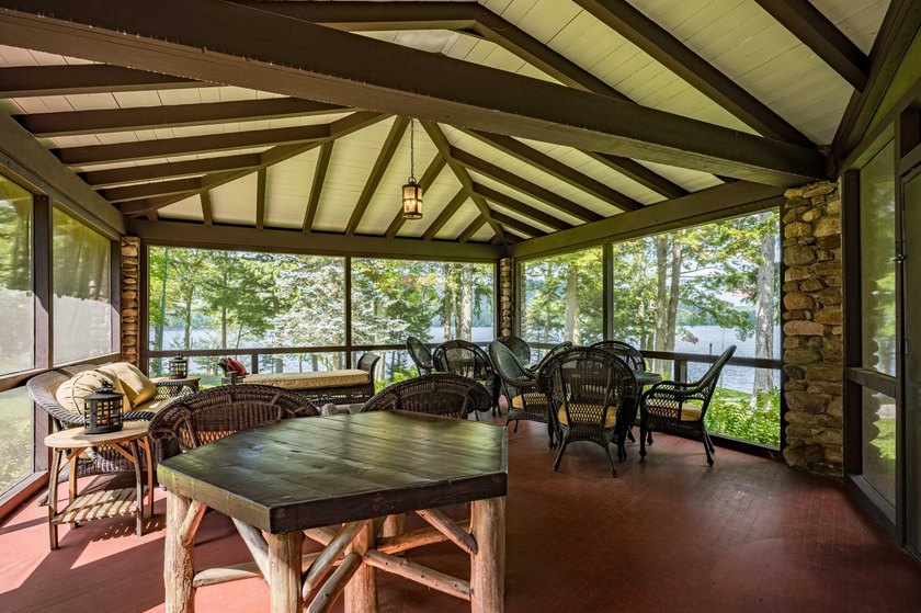 'Tojenka' is a rare Big Moose Lake estate offering an - photo 31