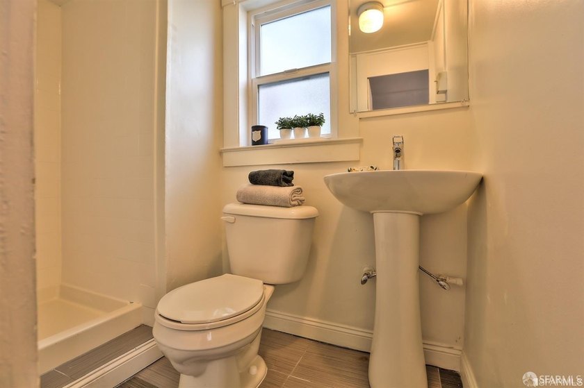 Prime Inner Richmond Duplex with Exceptional Income Potential - photo 33