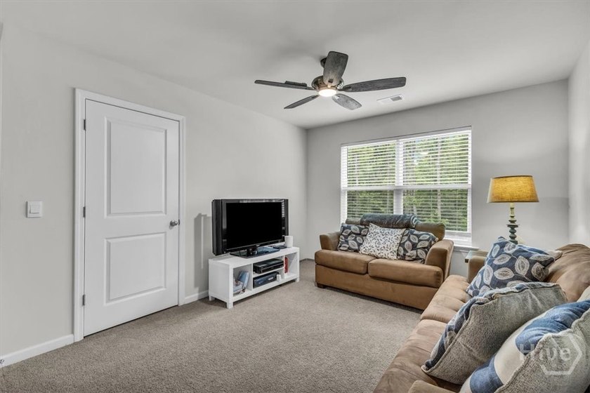 This 2-story, 5-bedroom, 3-bathroom beauty has laid all its - photo 38