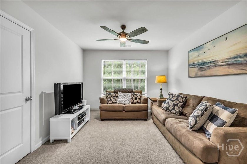 This 2-story, 5-bedroom, 3-bathroom beauty has laid all its - photo 39