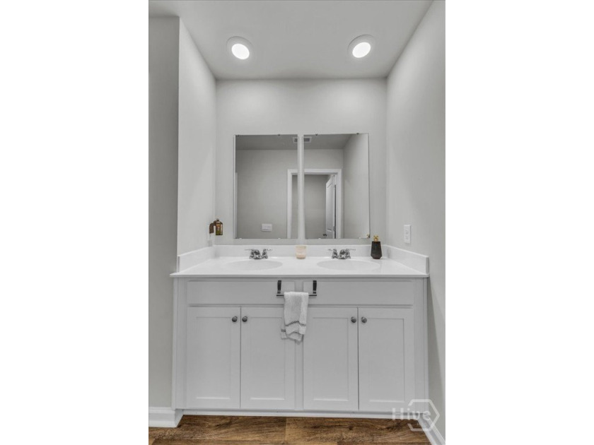 This 2-story, 5-bedroom, 3-bathroom beauty has laid all its - photo 45