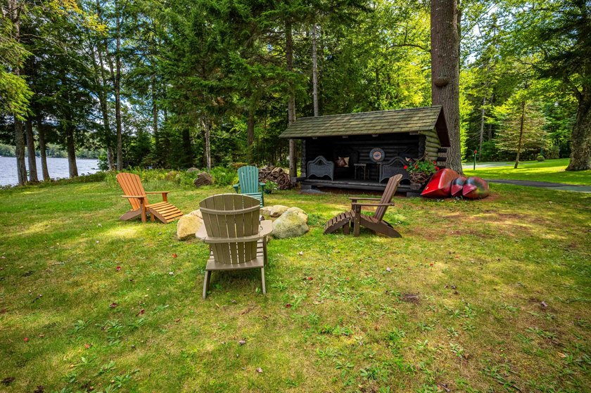 'Tojenka' is a rare Big Moose Lake estate offering an - photo 47