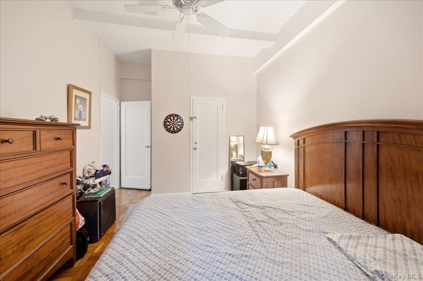 Beautiful 2-Bedroom Condo with Private Terrace Entrance in - photo 3