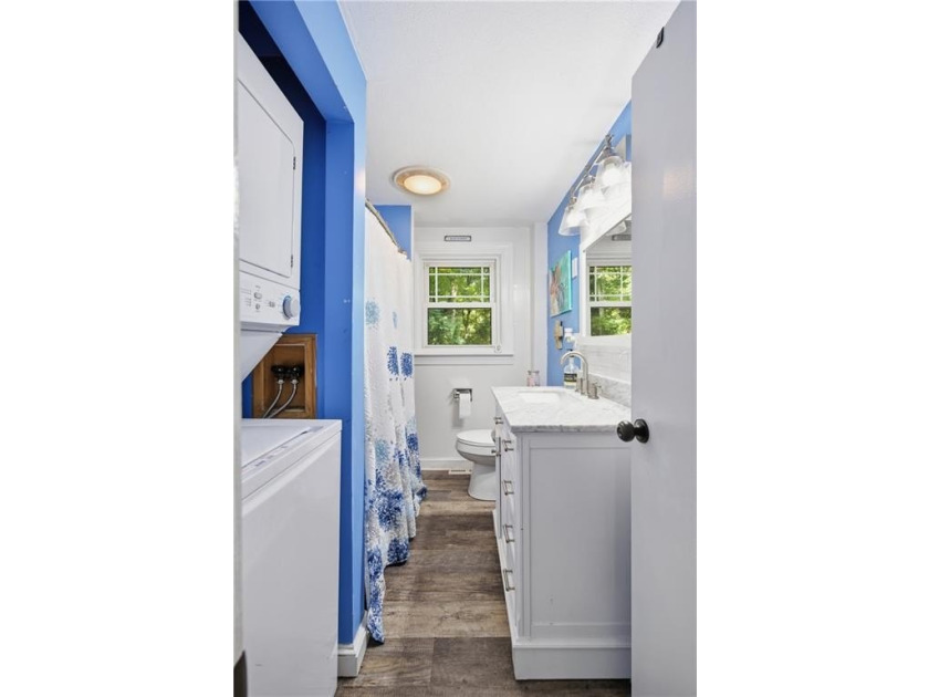 Charming cottage located in the desirable Plum Point Shores - photo 14