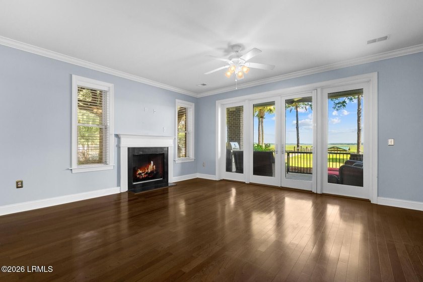 Welcome to Hamilton Village, where breathtaking panoramic views - photo 16