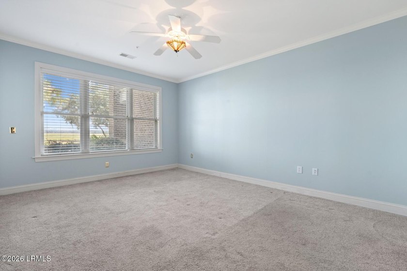 Welcome to Hamilton Village, where breathtaking panoramic views - photo 21