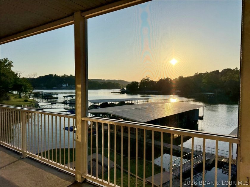 Welcome to the beautiful, peaceful Hyd-A-Way Cove condo complex - photo 21