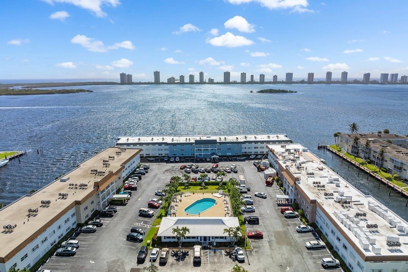 55+ Intracoastal community - now reduced $15,000 and priced well - photo 28