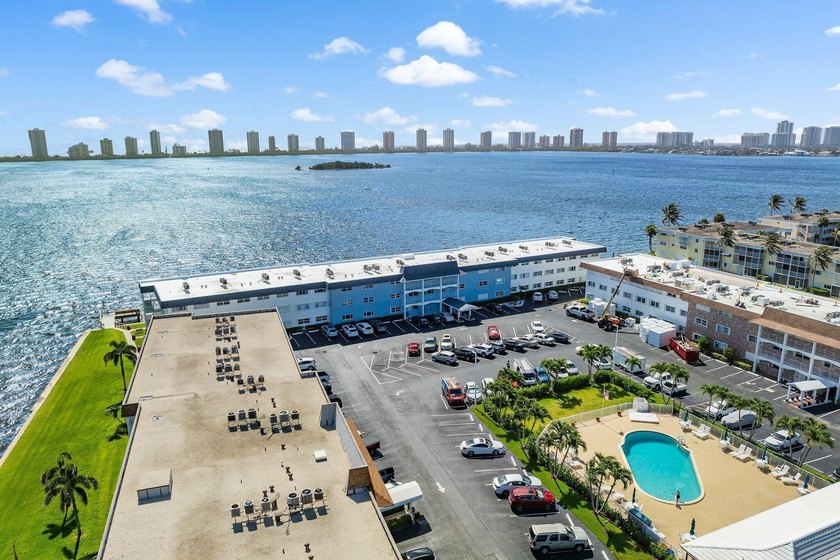 55+ Intracoastal community - now reduced $15,000 and priced well - photo 33