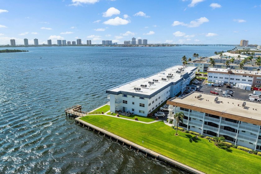 55+ Intracoastal community - now reduced $15,000 and priced well - photo 34
