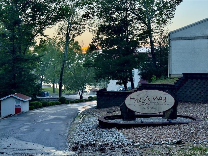 Welcome to the beautiful, peaceful Hyd-A-Way Cove condo complex - photo 36