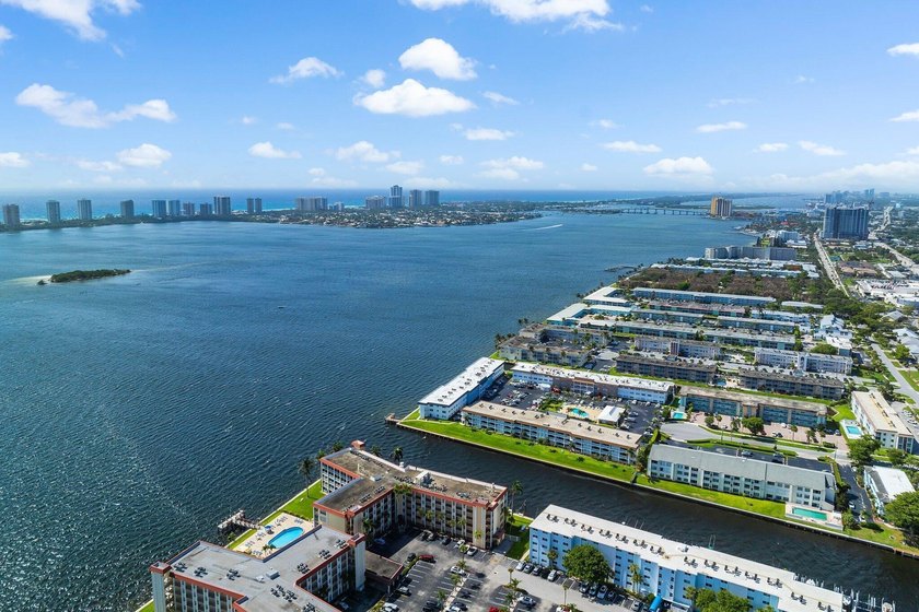 55+ Intracoastal community - now reduced $15,000 and priced well - photo 44