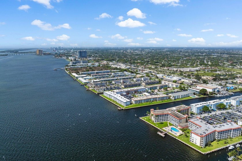 55+ Intracoastal community - now reduced $15,000 and priced well - photo 46