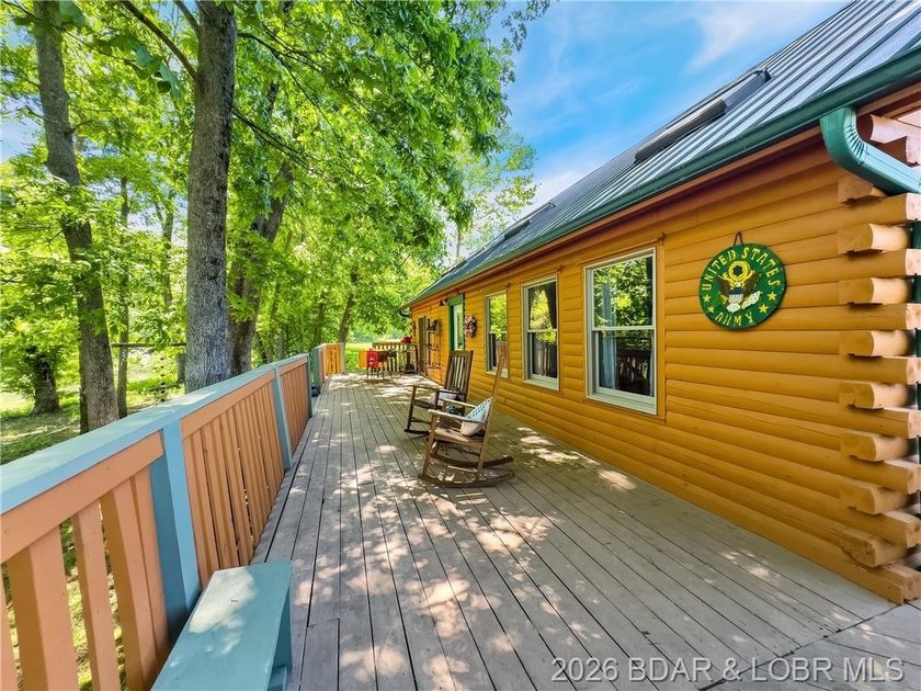 PRICE IMPROVEMENT! Welcome to your dream sanctuary, an inviting - photo 14