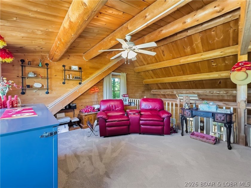 PRICE IMPROVEMENT! Welcome to your dream sanctuary, an inviting - photo 38