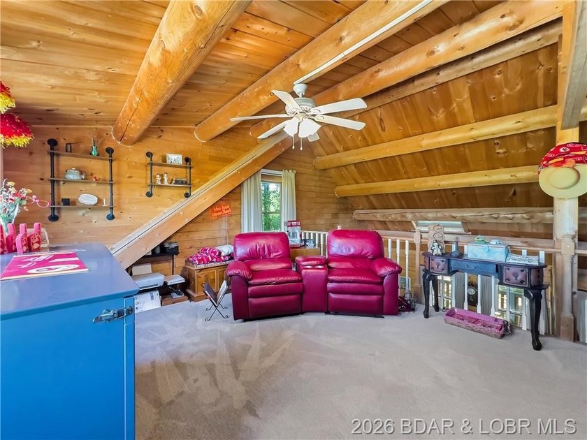 PRICE IMPROVEMENT! Welcome to your dream sanctuary, an inviting - photo 38