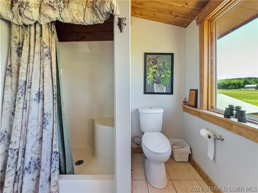 PRICE IMPROVEMENT! Welcome to your dream sanctuary, an inviting - photo 40