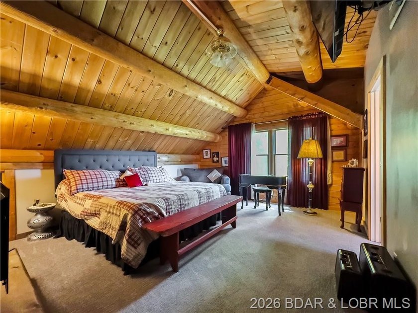 PRICE IMPROVEMENT! Welcome to your dream sanctuary, an inviting - photo 44