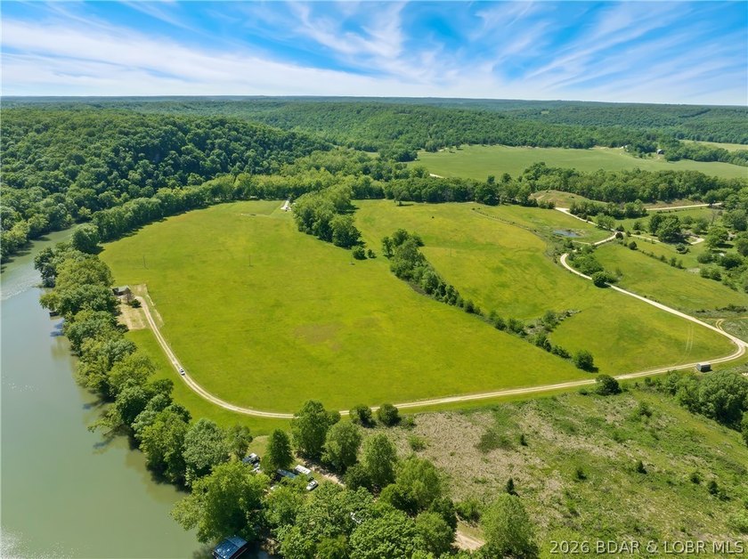 PRICE IMPROVEMENT! Welcome to your dream sanctuary, an inviting - photo 47
