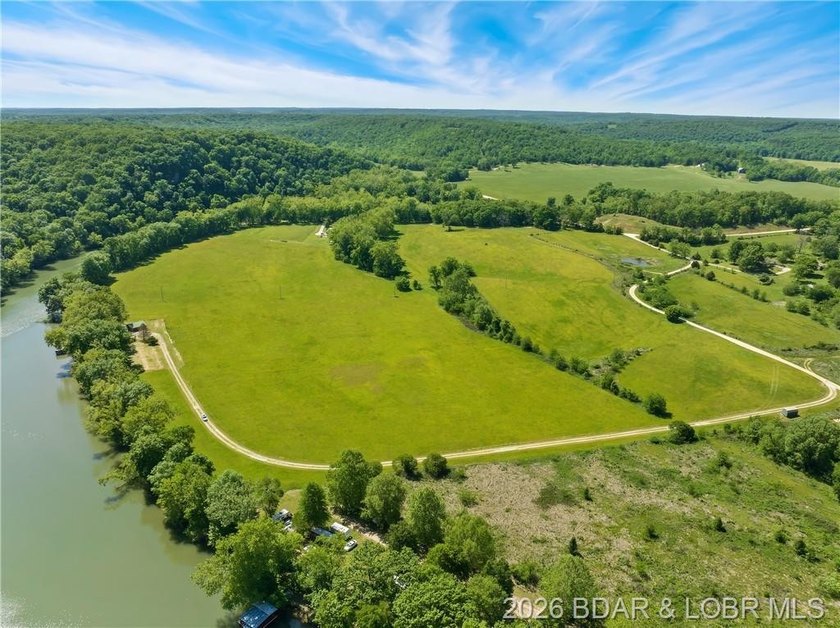 PRICE IMPROVEMENT! Welcome to your dream sanctuary, an inviting - photo 47