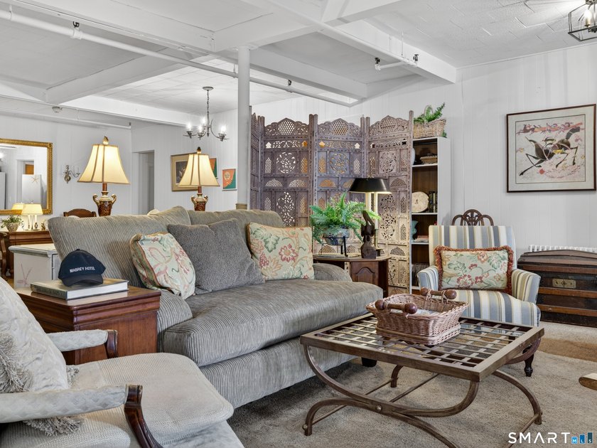 Located in the heart of New London's historic seaside district - photo 11