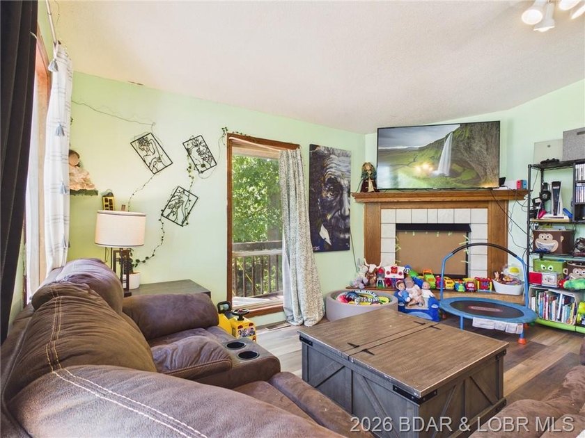 Stunning lake views and immense value await at this 5-bed - photo 11