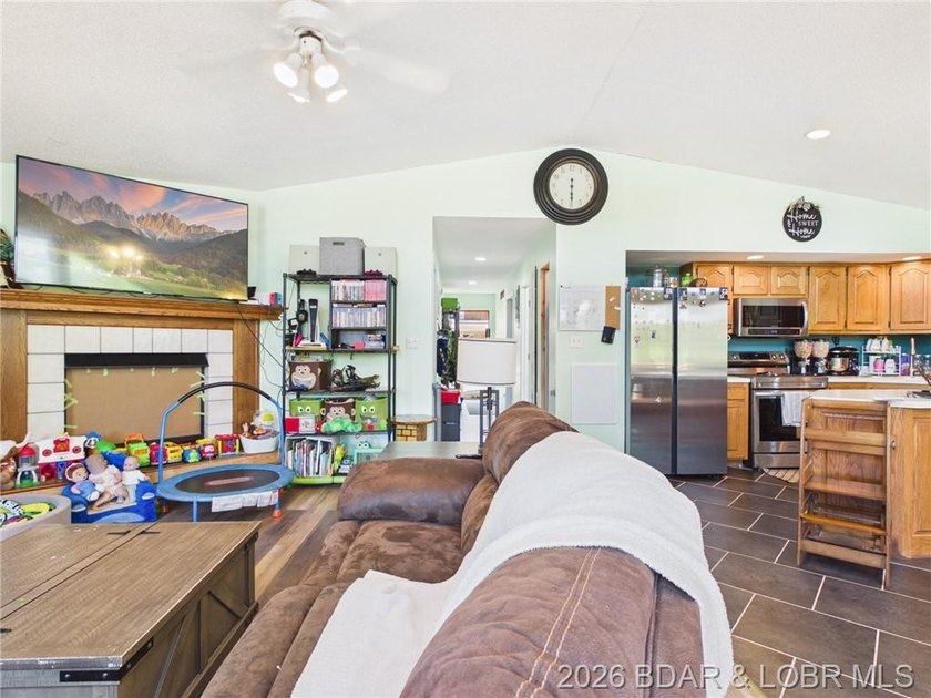 Stunning lake views and immense value await at this 5-bed - photo 12