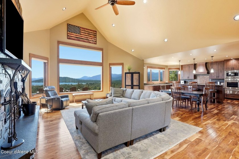 Perched to capture dramatic, sweeping views of Lake Pend Oreille - photo 15