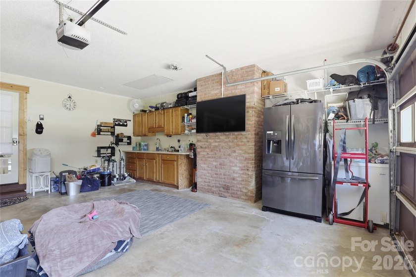 Welcome to this stunning all brick home in Hunters Creek Estates - photo 17