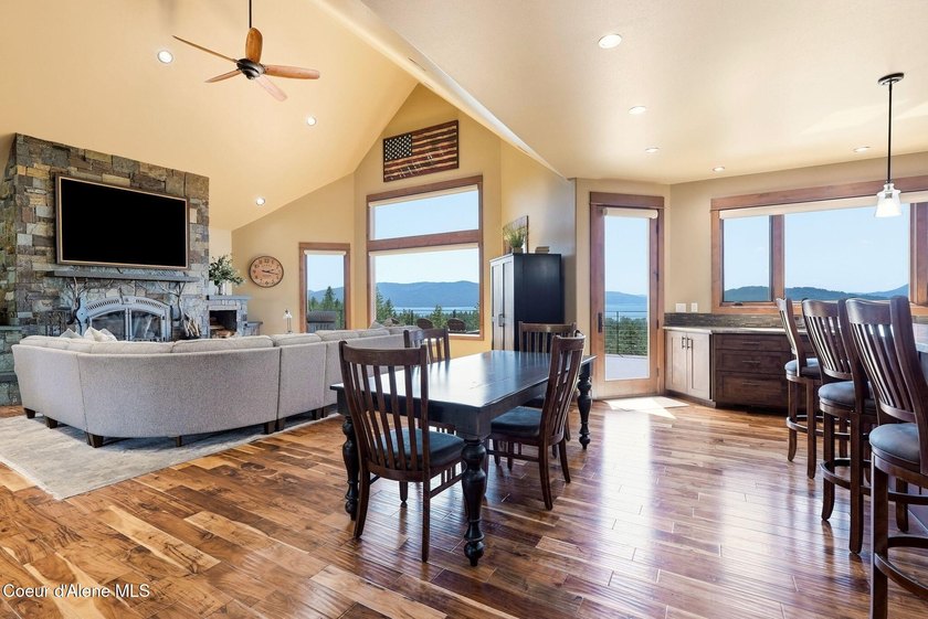 Perched to capture dramatic, sweeping views of Lake Pend Oreille - photo 21