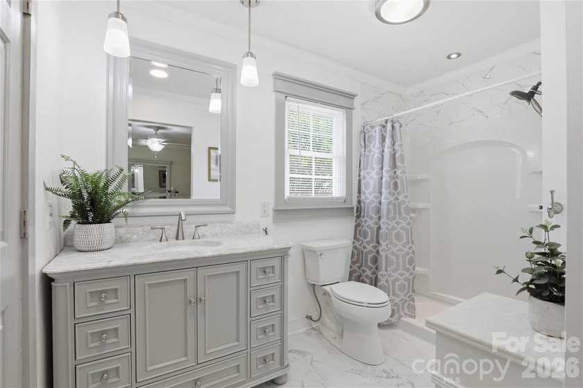 Welcome to this stunning all brick home in Hunters Creek Estates - photo 21