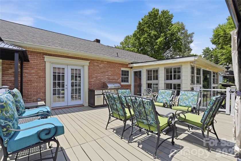 Welcome to this stunning all brick home in Hunters Creek Estates - photo 36