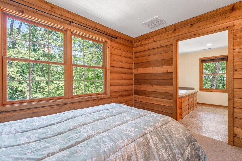 Nestled in the heart of Massanutten, this charming cabin offers - photo 34