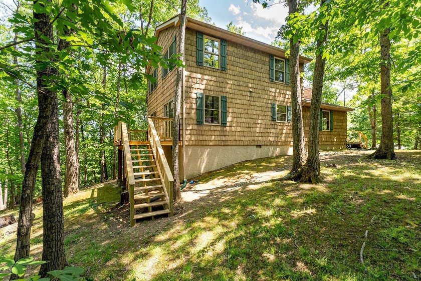 Nestled in the heart of Massanutten, this charming cabin offers - photo 44