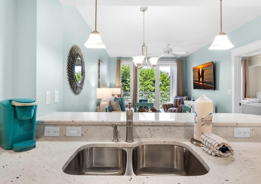 Located in the heart of Baytowne Wharf, this turnkey 5th-floor - photo 14