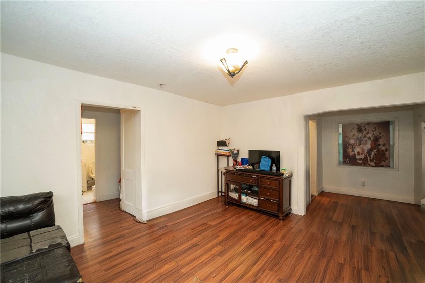 BUYER FELL THROUGH!!! THIS IS YOUR OPPORTUNITY!!! Charming - photo 21