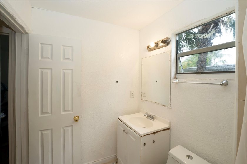BUYER FELL THROUGH!!! THIS IS YOUR OPPORTUNITY!!! Charming - photo 37