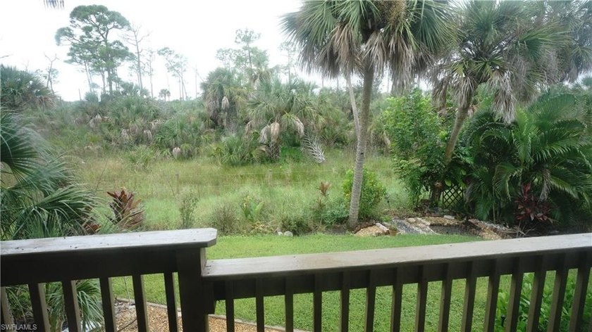 Super spacious condo in Island Park Village perfecly tucked on a - photo 9