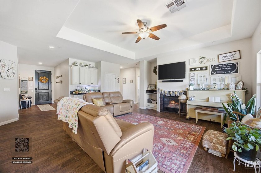 Welcome home to this charming 4-bedroom, 2-bath home nestled on - photo 11